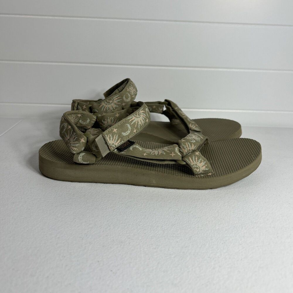 Teva Sandals Women’s Size 10 Green Sun & Moon Hiking Quick Dry Outdoor Shoes